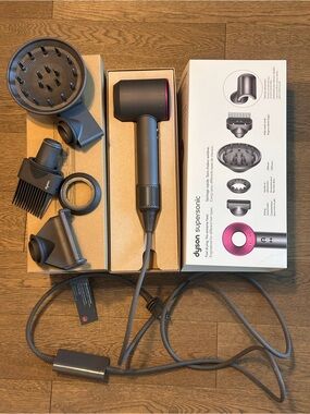 Dyson Supersonic Hair Dryer in Iron Gray with 5 Attachments